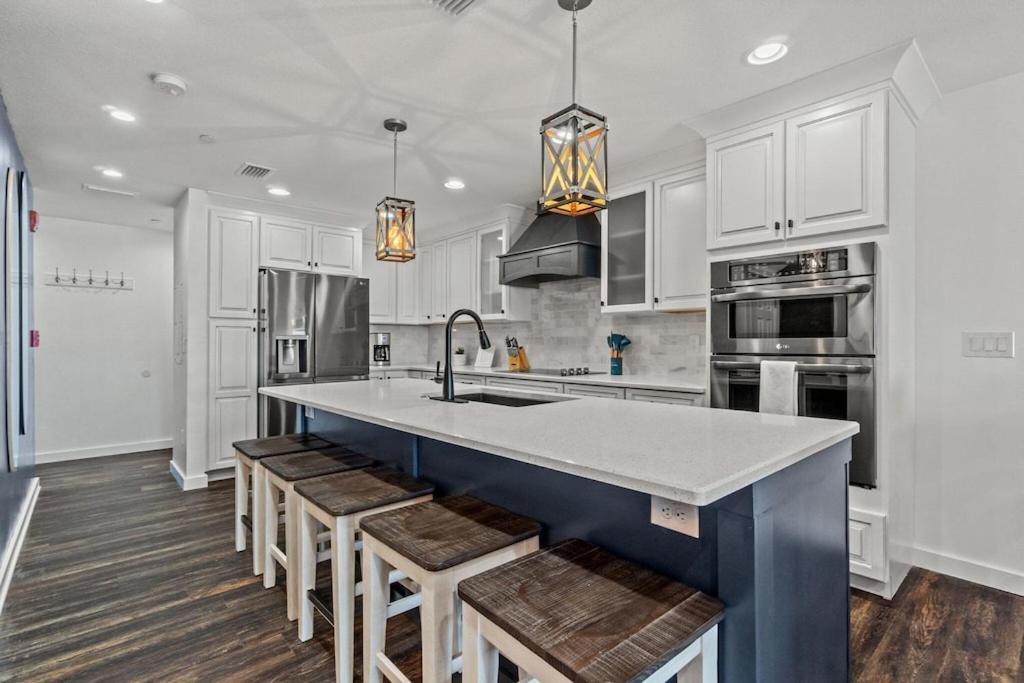 Newly Remodeled Beachfront Townhome - Sleeps 14 Panama City Beach Bagian luar foto