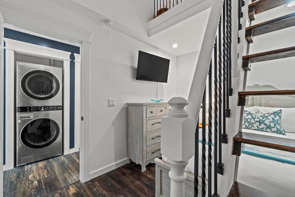 Newly Remodeled Beachfront Townhome - Sleeps 14 Panama City Beach Bagian luar foto